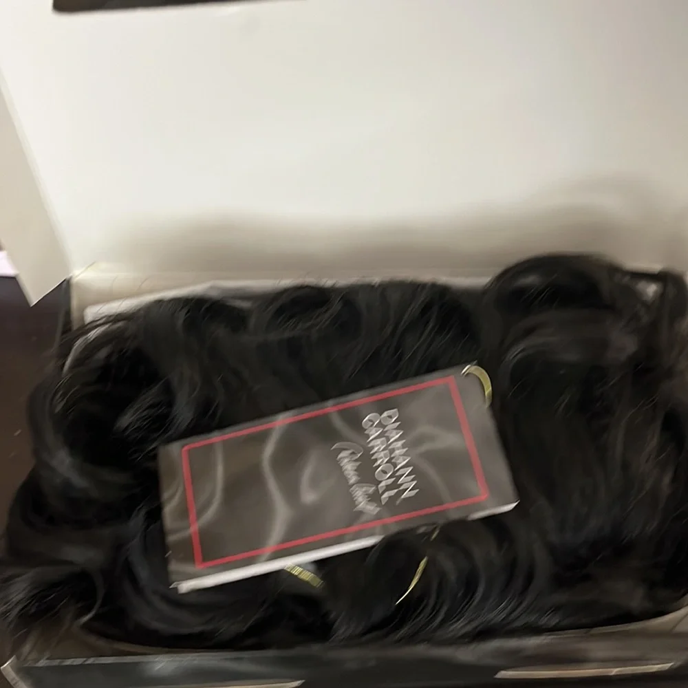 Diahann Carroll Missy Wig - Picture 8 of 9